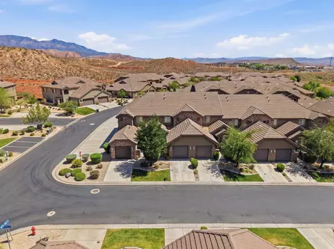 View/Area - 4149 E Torrey Pines Dr, Washington, UT 84780 photo 6 of 8