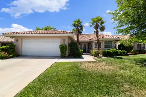1699 W Mathis Park Pl #33, Saint George, UT 84770