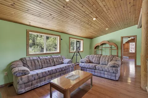 Living - 438 W Eagles Roost St, Brian Head, UT 84719 photo 7 of 9