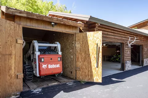 Exterior - 438 W Eagles Roost St, Brian Head, UT 84719 photo 6 of 16