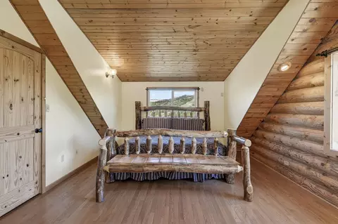 Bedroom - 438 W Eagles Roost St, Brian Head, UT 84719 photo 4 of 9