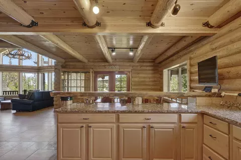 Kitchen - 438 W Eagles Roost St, Brian Head, UT 84719 photo 4 of 5