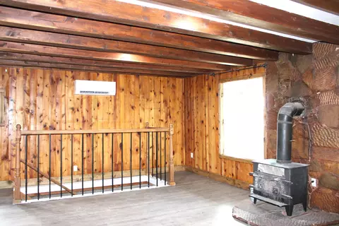 Living - 76 W Center St, Hatch, UT 84735 photo 3 of 3