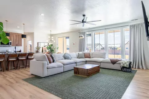 Living - 4413 N Half Mile Rd, Cedar City, UT 84720 photo 1 of 2