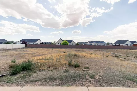 Exterior - 4413 N Half Mile Rd, Cedar City, UT 84720 photo 3 of 9