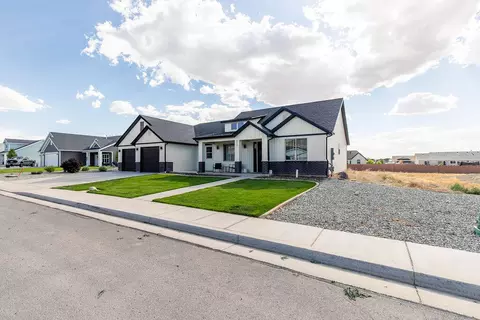 Exterior - 4413 N Half Mile Rd, Cedar City, UT 84720 photo 6 of 9