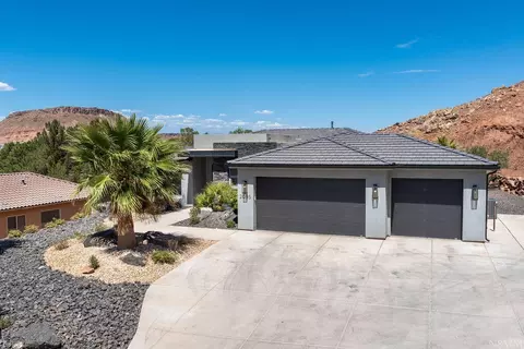 2095 S Franklin Dr, Washington, UT 84780