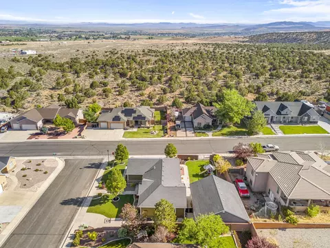View/Area - 2366 N 900 E, Cedar City, UT 84721 photo 4 of 11