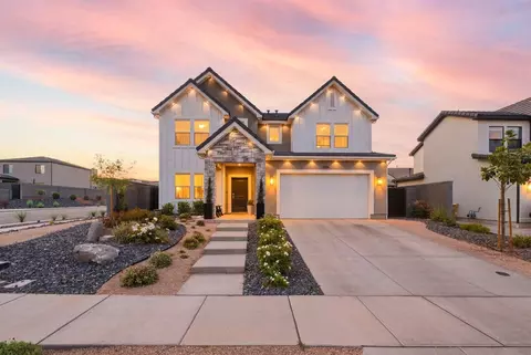 1556 S Star Springs Dr, Washington, UT 84780