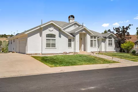 714 S Saint James Pl, Cedar City, UT 84720