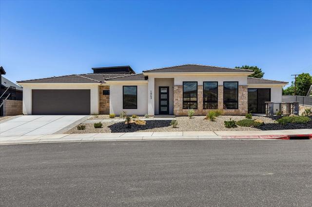 1043 N Falcon Ridge Vw, Hurricane, UT 84737
