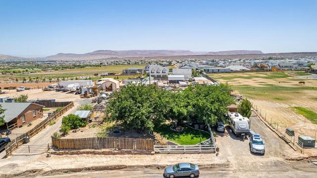 2757 S Little Valley Rd, Saint George, UT 84770
