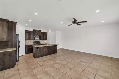 4209 E Torrey Pines Dr, Washington, UT 84780 photo 5