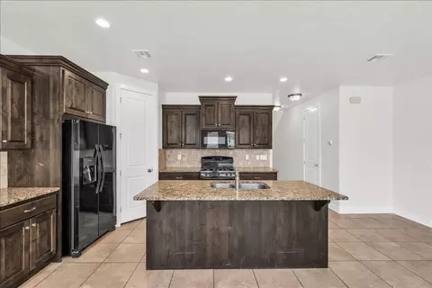 4209 E Torrey Pines Dr, Washington, UT 84780 photo 8
