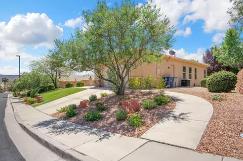 2581 W Desert Springs Rd, Saint George, UT 84770