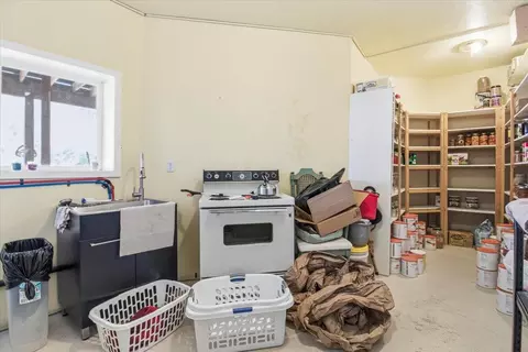 811 E Canyon Rd, Mayfield, UT 84643 photo 37