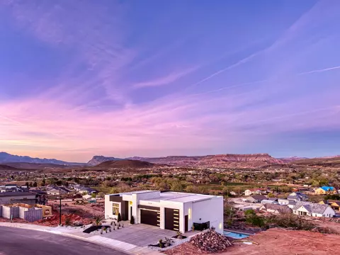 729 S 1360 W, Hurricane, UT 84737