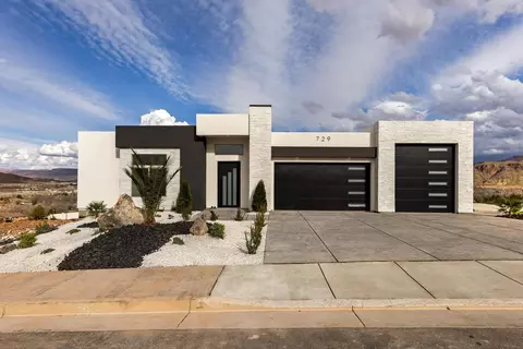 729 S 1360 W, Hurricane, UT 84737