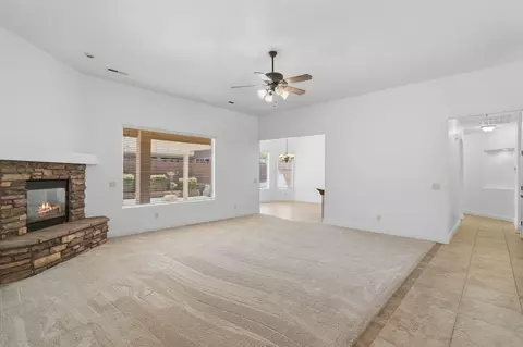 988 E Silver Falls Dr, Washington, UT 84780 photo 8