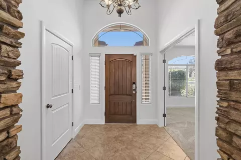 988 E Silver Falls Dr, Washington, UT 84780 photo 4