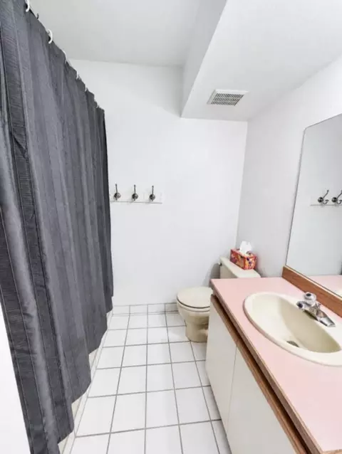 Bath - 223 W Hunter Ridge Dr #A213, Brian Head, UT 84719 photo 2 of 2