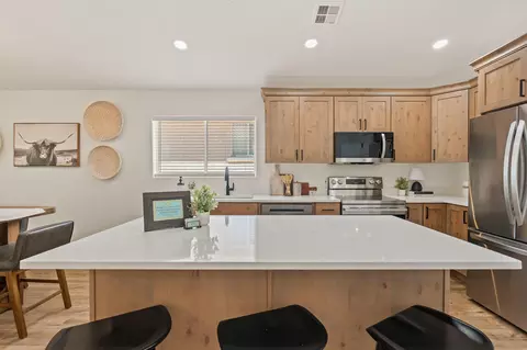 Kitchen - 504 E Telegraph St # 14, Washington, UT 84780 photo 2 of 3