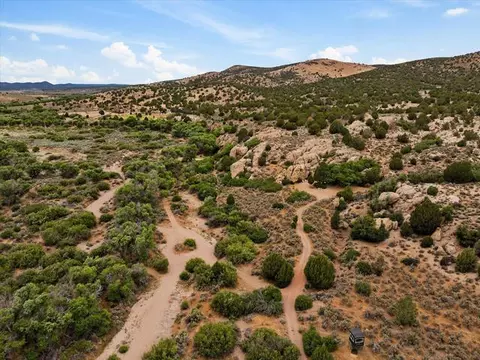 View/Area - 3272 W Old Highway 120, Enterprise, UT 84725 photo 7 of 9