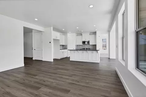 Living - 1356 N Rustico Dr, Washington, UT 84780 photo 3 of 4