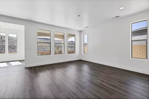 Living - 1356 N Rustico Dr, Washington, UT 84780 photo 1 of 4