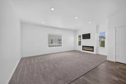 Living - 662 W Koins Way, Bluffdale, UT 84065 photo 1 of 4