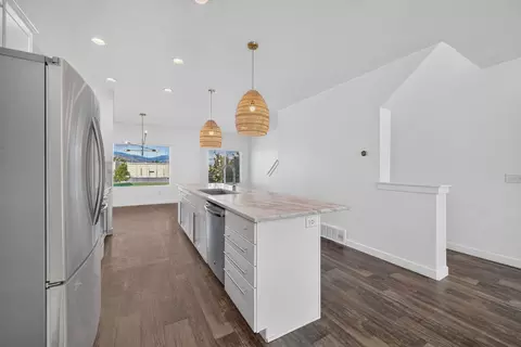 Kitchen - 662 W Koins Way, Bluffdale, UT 84065 photo 2 of 5