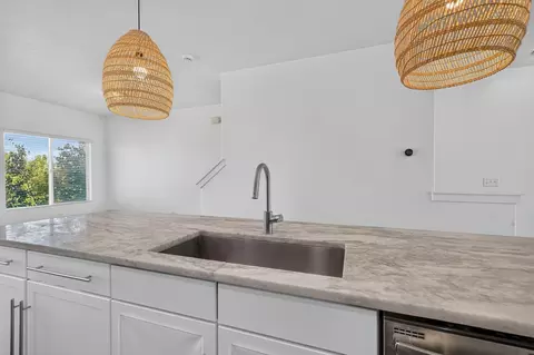 Kitchen - 662 W Koins Way, Bluffdale, UT 84065 photo 5 of 5