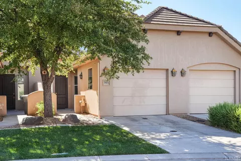 1990 N Pebble Beach Dr, Washington, UT 84780