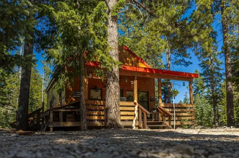 305 E Quaking Aspen Dr, Duck Creek Village, UT 84762