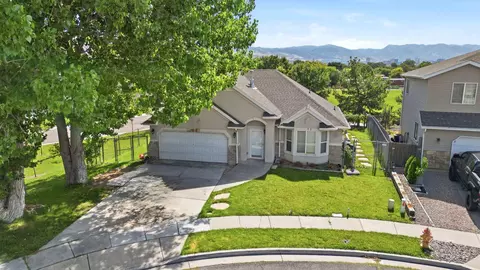 1971 W Floisand Cir, Salt Lake City, UT 84116
