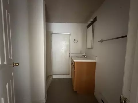 Bath - 207 E Red Hill Rd, Central, UT 84722 photo 2 of 2