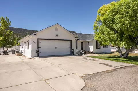 Exterior - 865 W Old Highway 91, Parowan, UT 84761 photo 4 of 16
