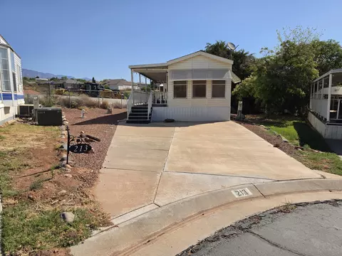 840 Twin Lakes Dr #213, Saint George, UT 84770