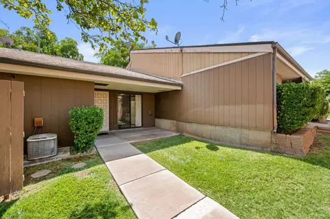 947 W Bloomington Dr S, Saint George, UT 84790