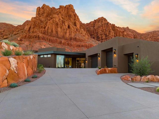 2163 N Uwan Dr, Ivins, UT 84738