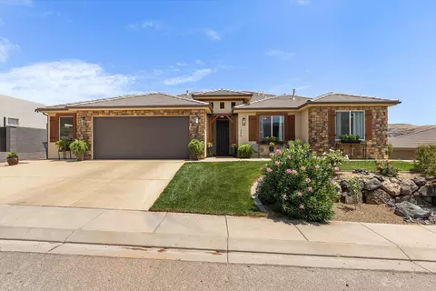 1296 N Main St, Hurricane, UT 84737