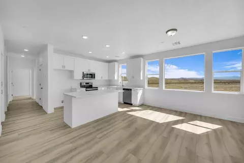 5599 S Carnelian Pkwy # 204, Saint George, UT 84790