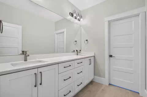 Bath - 4044 S 490 E, Washington, UT 84780 photo 5 of 5