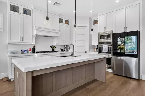 Kitchen - 4044 S 490 E, Washington, UT 84780 photo 3 of 4