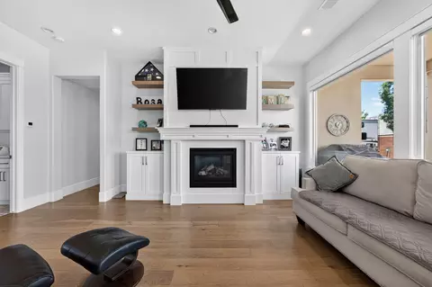 Living - 4044 S 490 E, Washington, UT 84780 photo 2 of 4