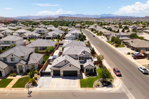 View/Area - 4044 S 490 E, Washington, UT 84780 photo 1 of 6