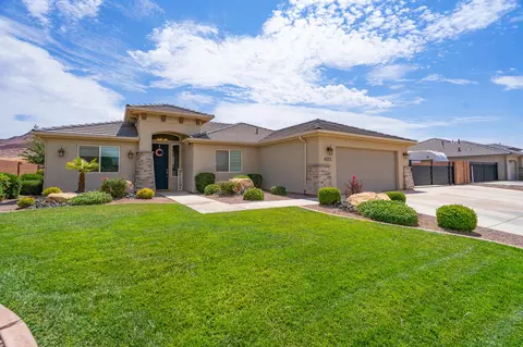4055 S Sweet Escape Dr, Washington, UT 84780