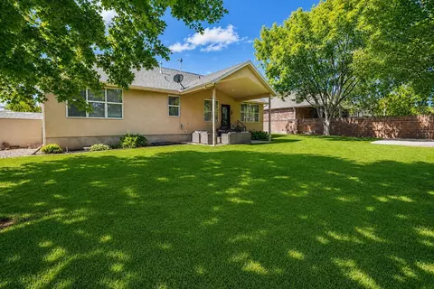 Exterior - 407 E 950 N, Richfield, UT 84701 photo 7 of 11