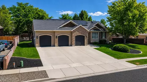 Exterior - 407 E 950 N, Richfield, UT 84701 photo 2 of 11