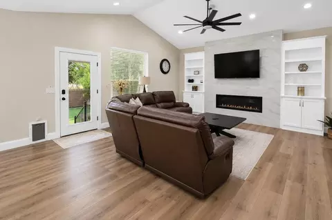 Living - 407 E 950 N, Richfield, UT 84701 photo 1 of 5